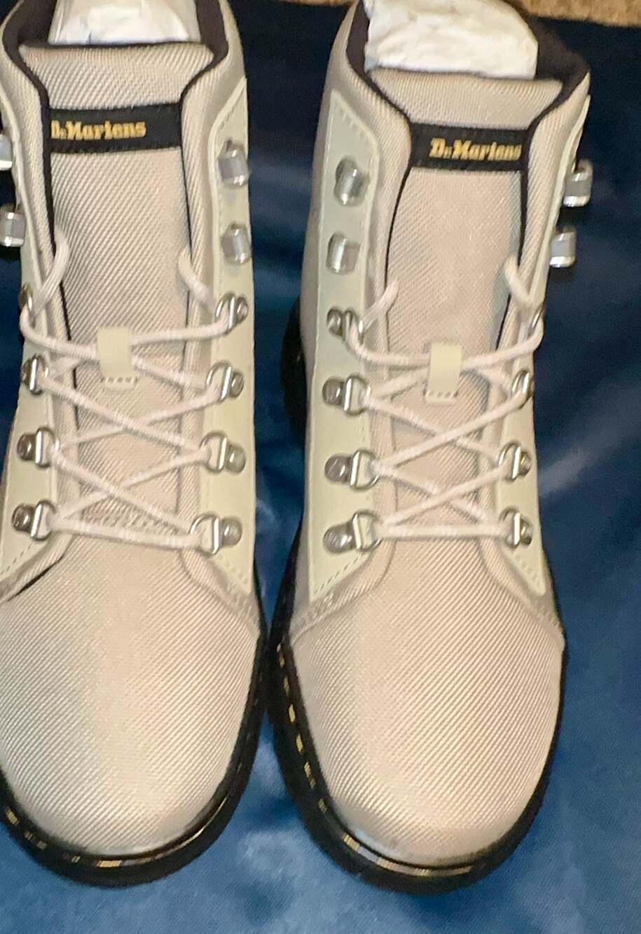 Dr. Martens COMBS W STONE color material canvas like extra tough